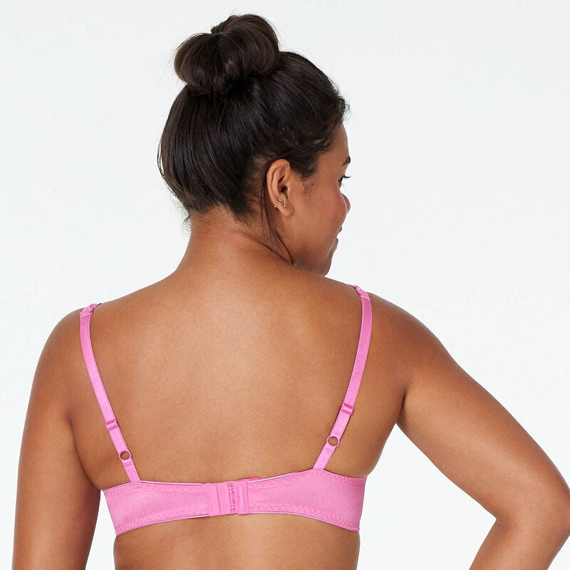 Model wears Damask Twin Pack Contour Bra Twin Pack in IBIS ROSE/WHITE. On body back view