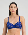 Model wears Leonie Underwire Bra in SURF THE WEB. On body front view