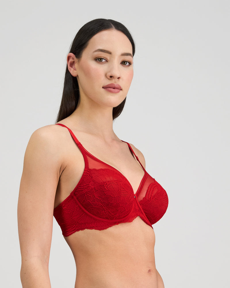 Model wears Lumiere Underwire Bra in SALSA. On body side view