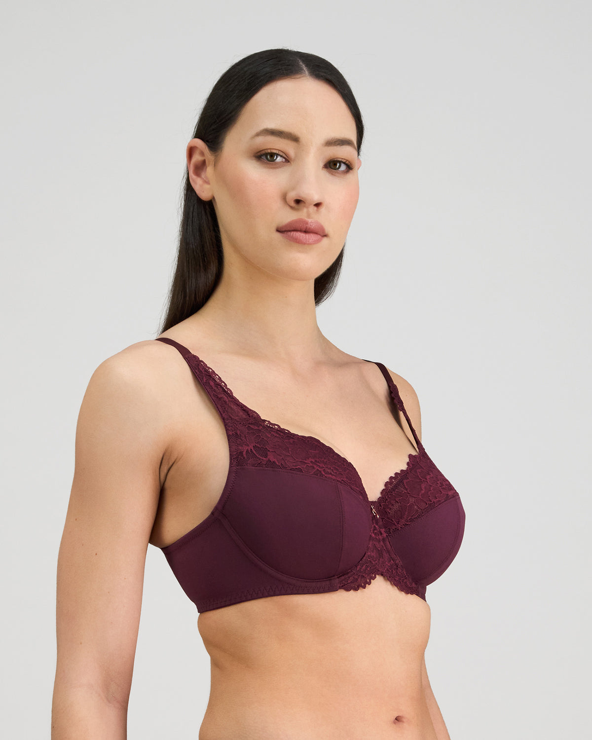 Model wears Laurel Underwire Bra in FIG. On body side view