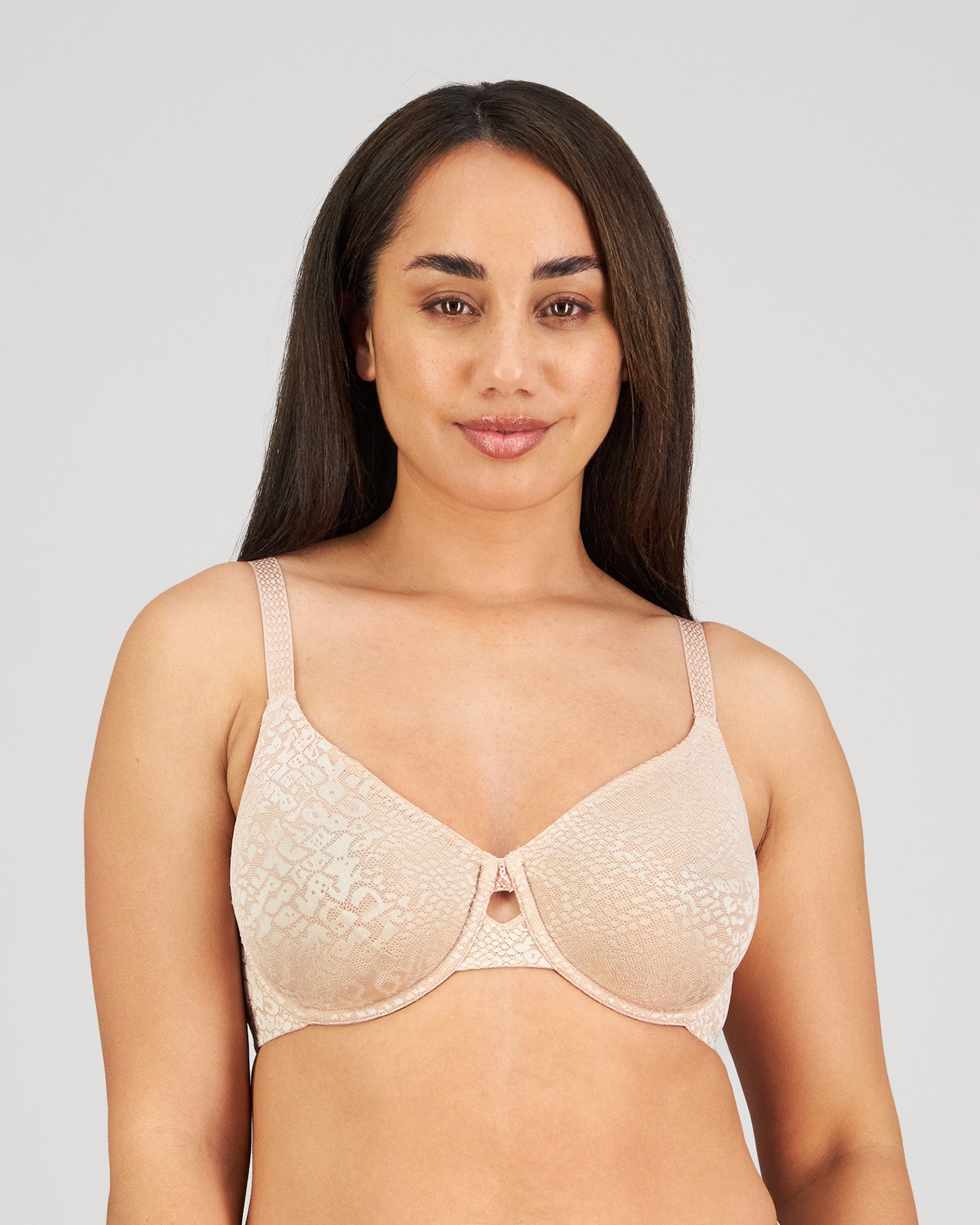 Model wears Manifest Underwire Bra in LATTE. On body front view