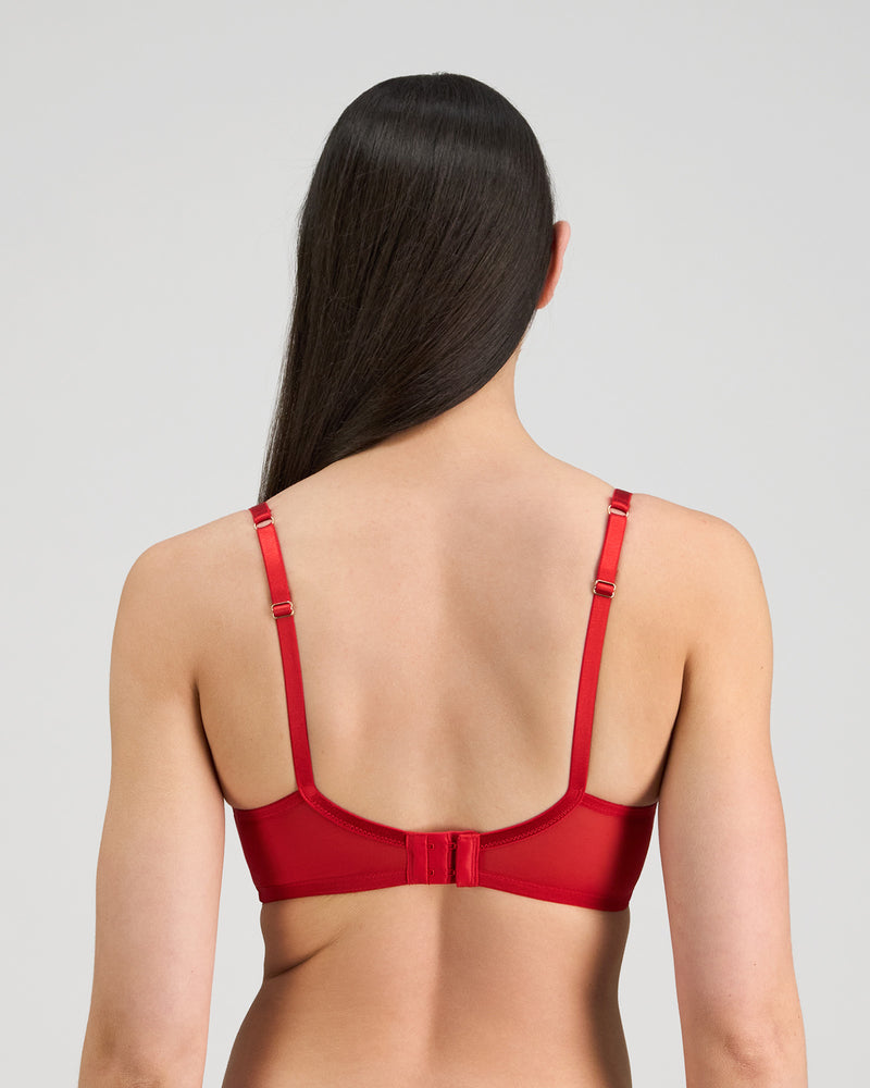 Model wears Laura Underwire Bra in SALSA. On body back view