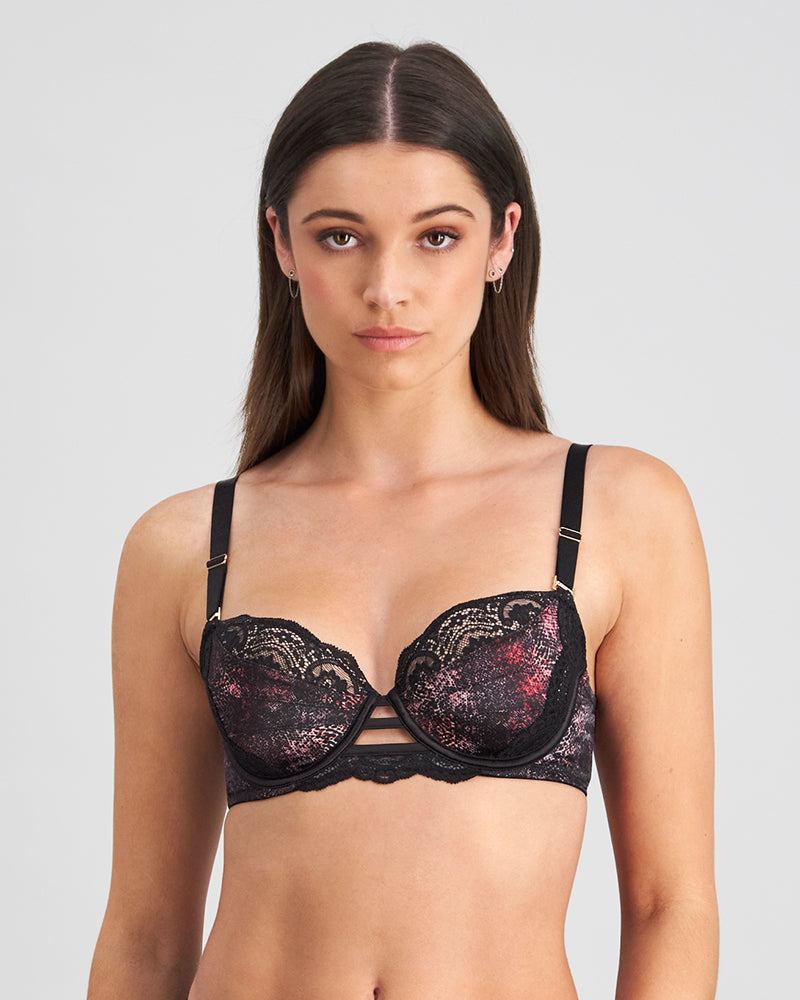 Model wears Confessions Contour Bra in SNAKE PRINT/BLACK. On body front view