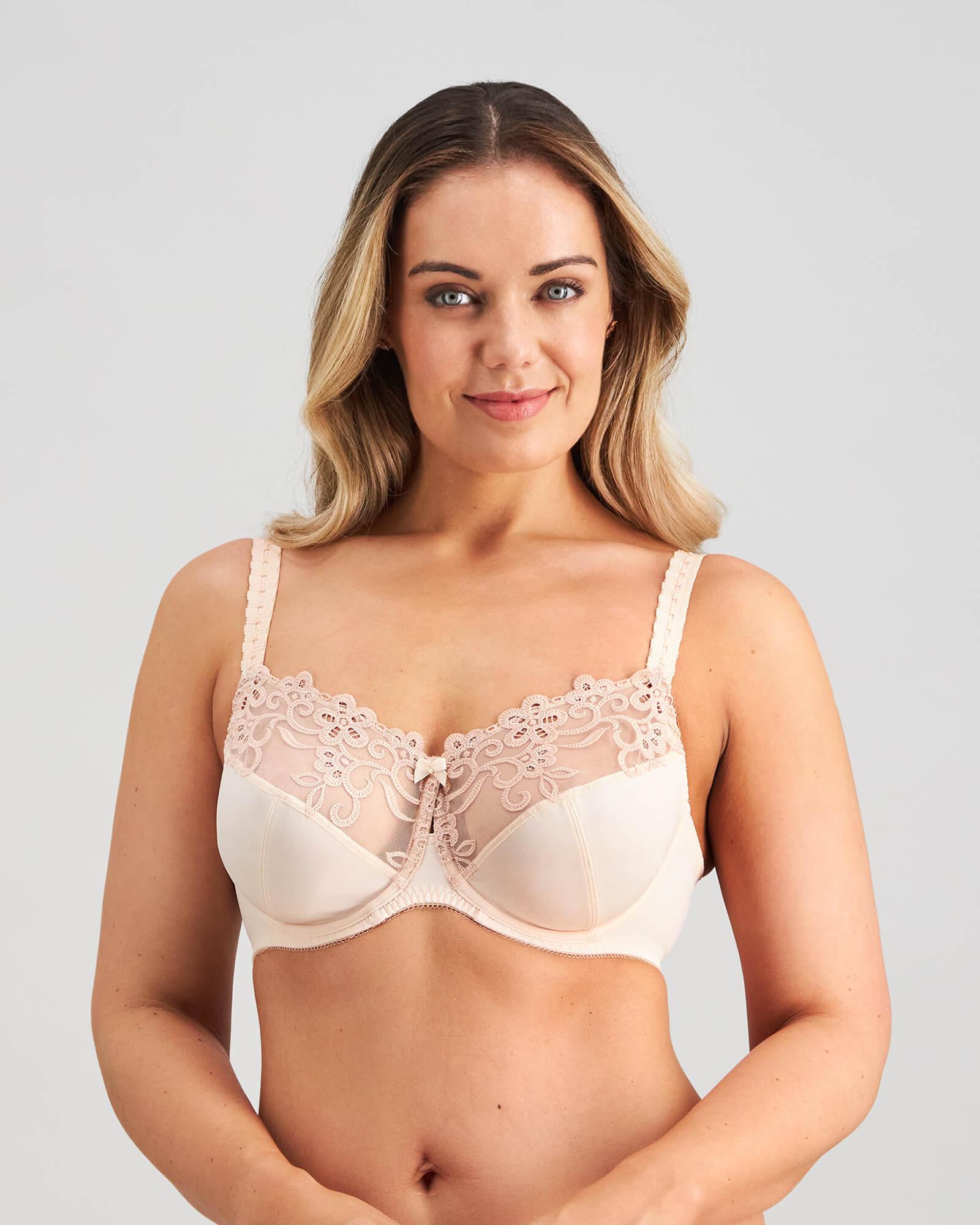 Coral Twin Pack Underwire Bra in PEARL BLUSH/MEDIEVAL BLUE. Feature shot