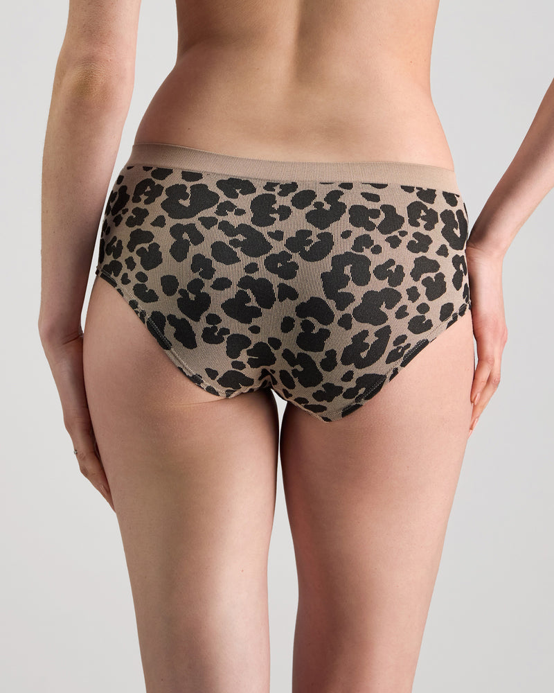 Model wears Seamless Jacquard Full Brief in LEOPARD LOVER. On body back view