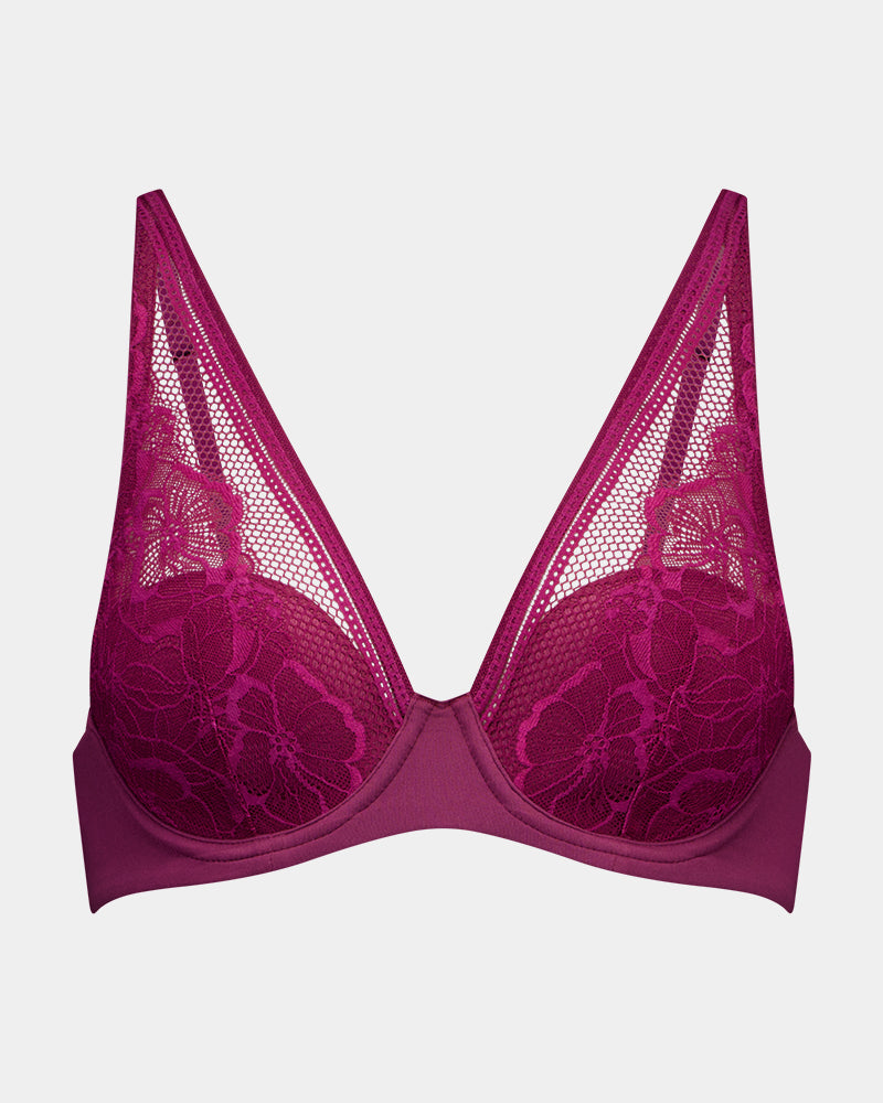 Effortless Lace Contour Bra in BEAUJOLAIS. Flat lay front view