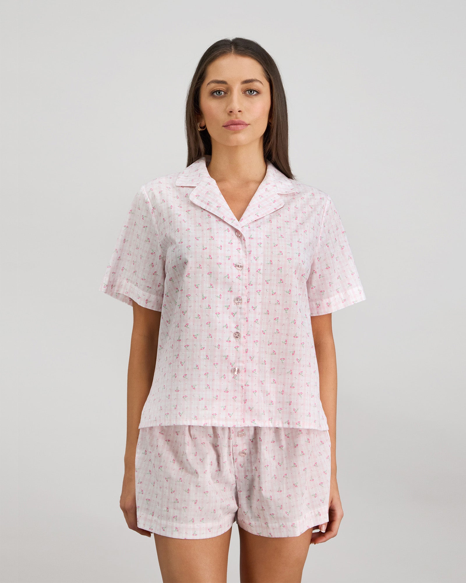 Model wears Smoothie Short Pj Set in FESTIVAL BLOOM. On body front view