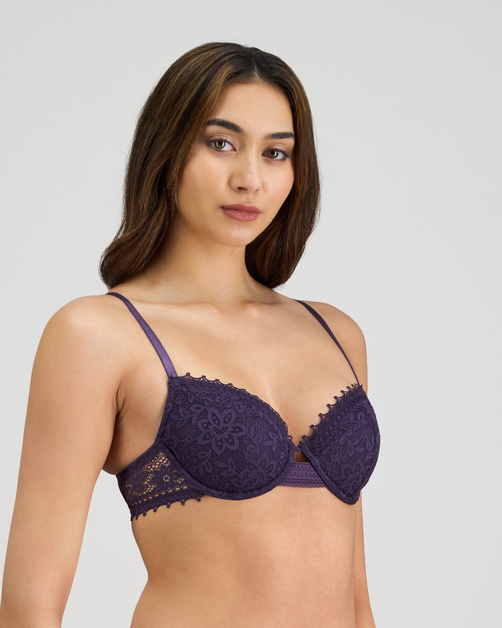 Model wears Jessie Contour Bra in PURPLE VELVET. On body side view