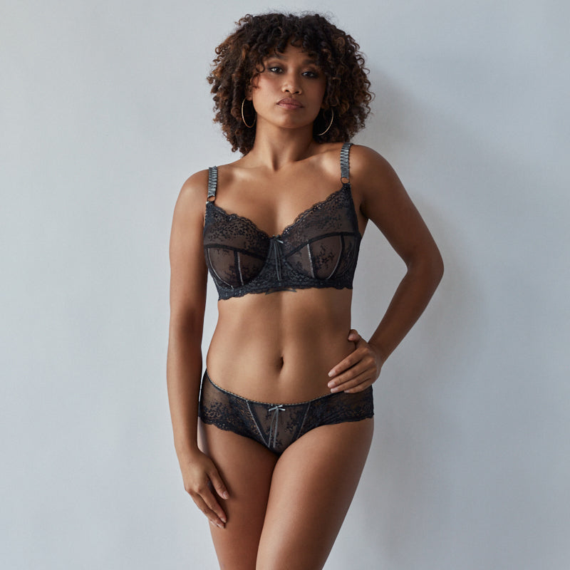 Model wears Sofia Underwire Bra in JET/PEWTER. On body front view